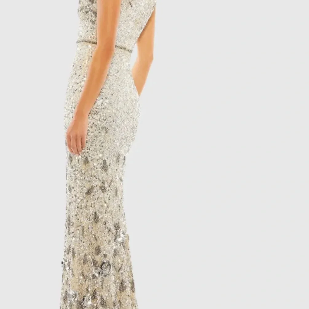 Mac Duggal Silver Sequin Beaded Fitted Prom Dress - Picture 3 of 11